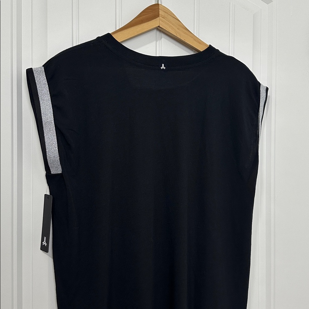 ULTRACOR Set  Women's Collegiate Black Leggings and Top with Silver Accents - Picture 13 of 16